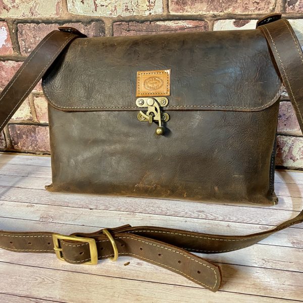 Laptop-distressed-leather-Brown-briefcase-computer-brass-buckle-lined-airbook-bag-apple-lap-top-mac-satchel-mac-book-pro-macbook
